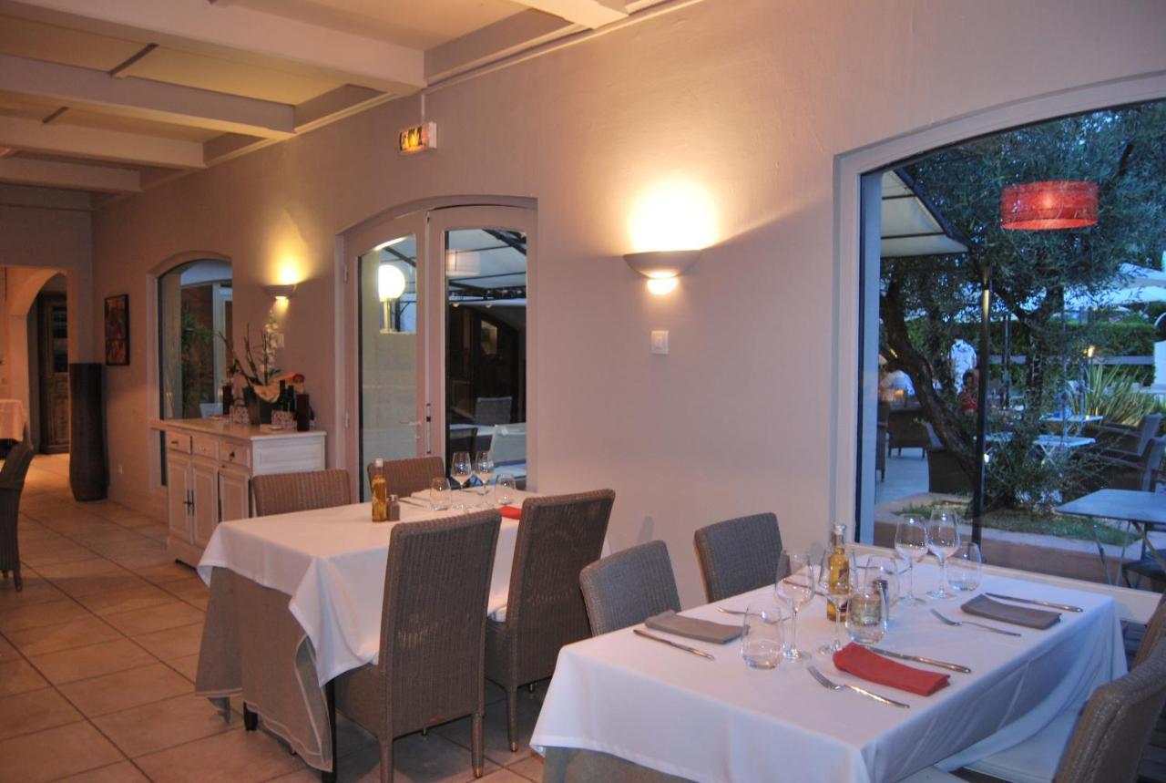 Logis Hotel Restaurant Les Aubuns Caissargues Exteriör bild
